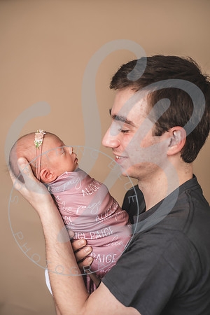 Alice - Newborn_030822_0098
