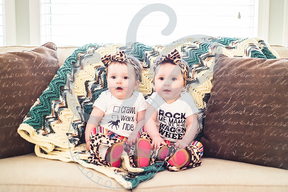 Whitfield Twins - 8 Month_011422_0122
