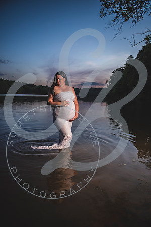 Rowe - Maternity_060422_0380
