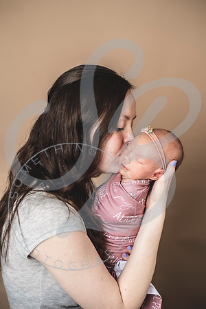 Alice - Newborn_030822_0136