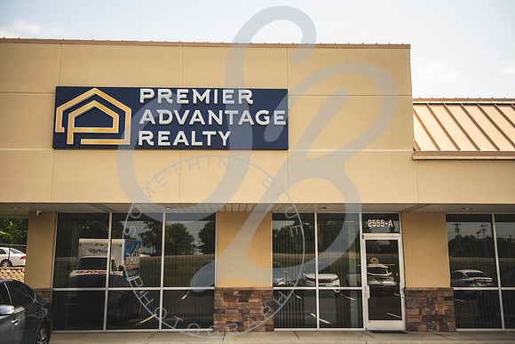 Grand Opening Premier Advantage Realty_050824_0081