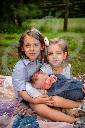 Brady - Newborn_081925_0172_1