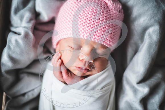 Alice - Newborn_030822_0200