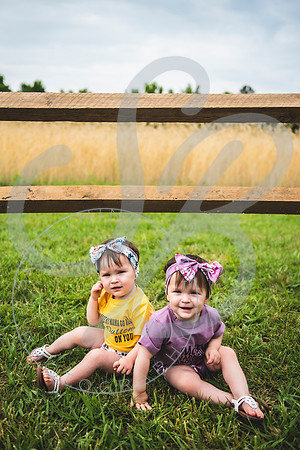 Whitfield Twins - 1 year_060322_0021