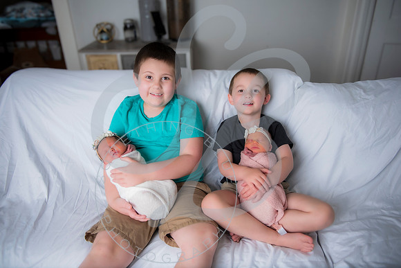 Adcock Twins - Newborn_070225_0343