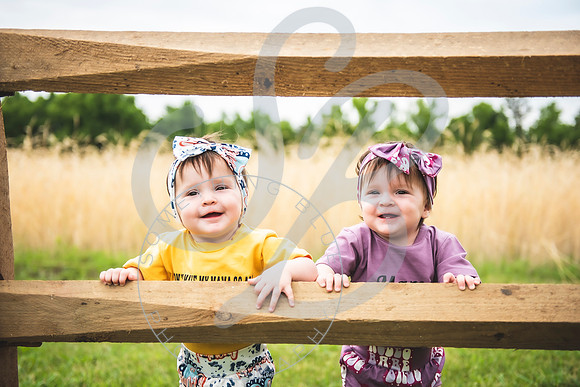 Whitfield Twins - 1 year_060322_0109