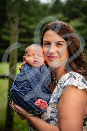 Brady - Newborn_081925_0260_1
