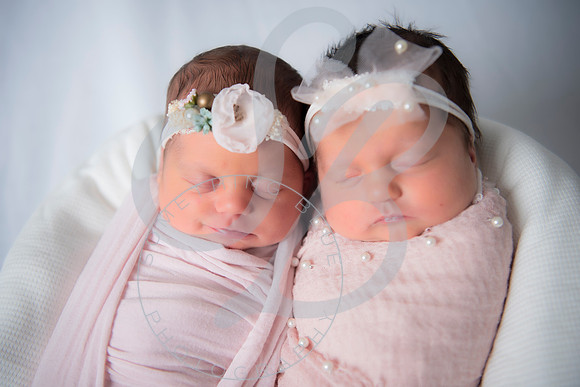 Adcock Twins - Newborn_070225_0115