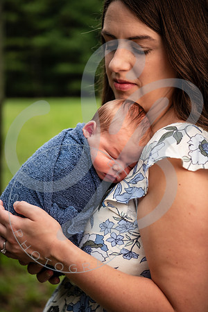 Brady - Newborn_081925_0252_1