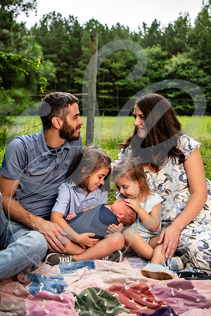 Brady - Newborn_081925_0104_2