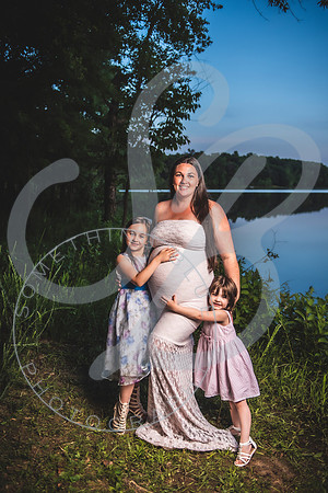 Rowe - Maternity_060422_0277