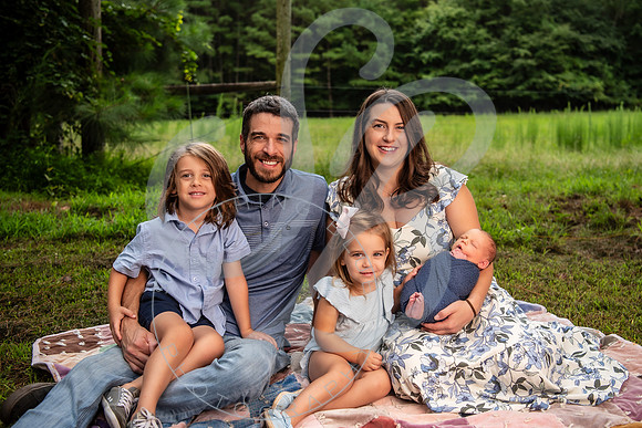 Brady - Newborn_081925_0017_1