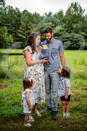 Brady - Newborn_081925_0208_1
