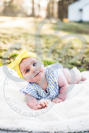 Jessie - 8 Month_031822_0279