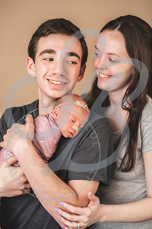 Alice - Newborn_030822_0077