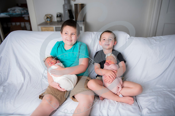 Adcock Twins - Newborn_070225_0345