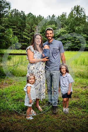 Brady - Newborn_081925_0204_1