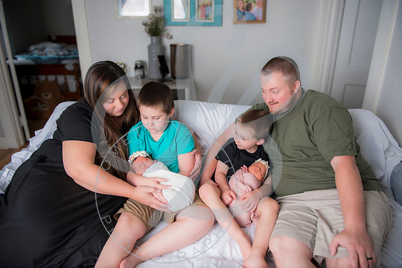 Adcock Twins - Newborn_070225_0357