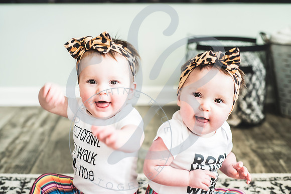 Whitfield Twins - 8 Month_011422_0146