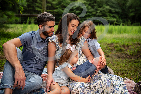 Brady - Newborn_081925_0075_1