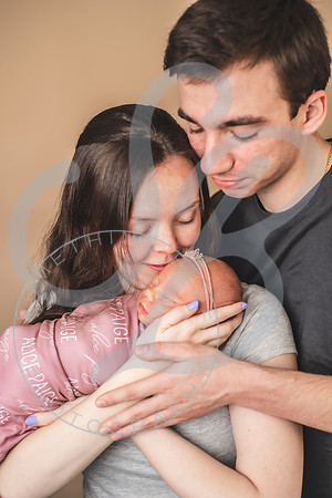 Alice - Newborn_030822_0043